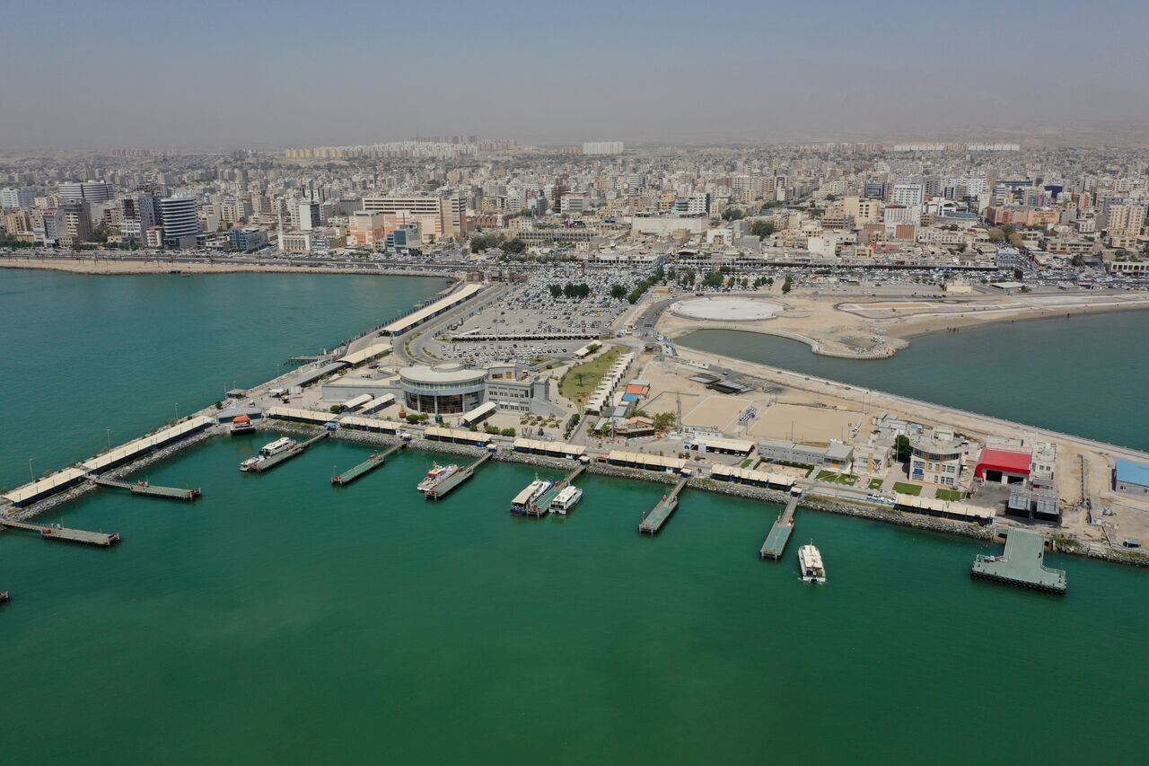 بیش از ۴۵۳ هزار تن کالا از بنادر غرب هرمزگان به کشورهای هدف صادر شد