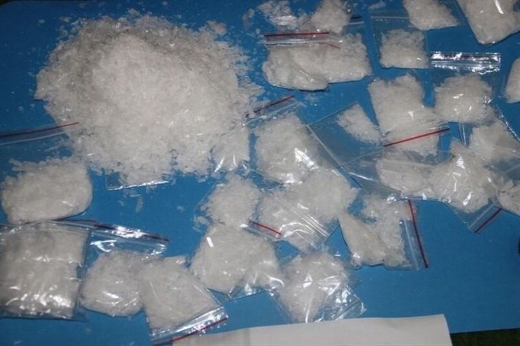 کشف ۲۲ کیلوگرم ماده مخدر شیشه از یک موتورسیکلت در میناب 