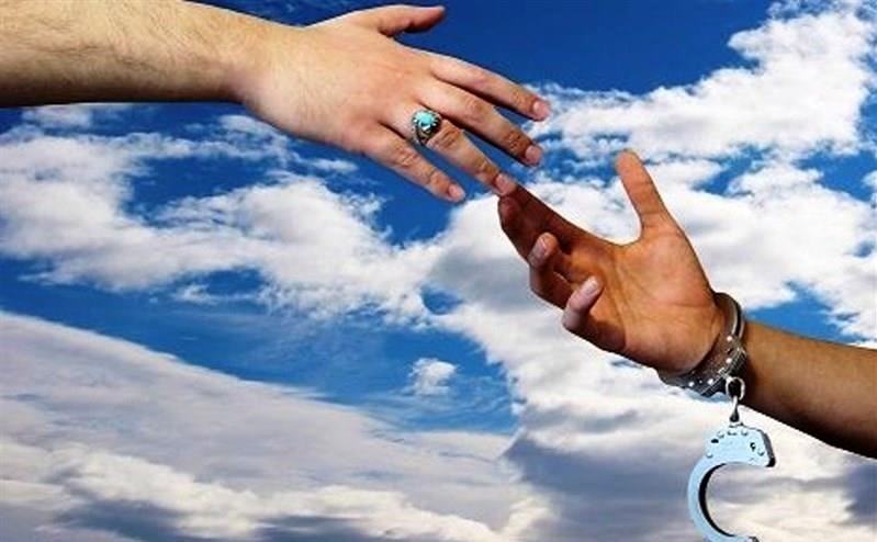 به برکت دهه کرامت چهار مددجوی ندامتگاه قشم آزاد شدند