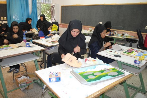 ٤٨ درصد دانش آموزان متوسطه دوم قشم به هنرستان ها می‌روند