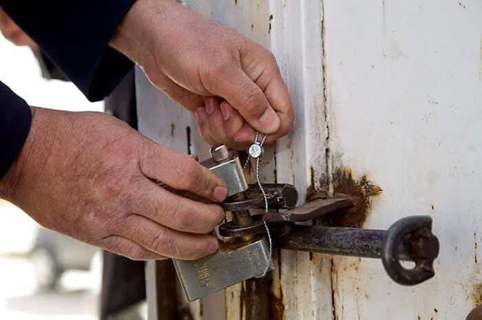 پلمب ۱۸۳ واحد تجاری تبعه خارجی غیرمجاز در قشم 