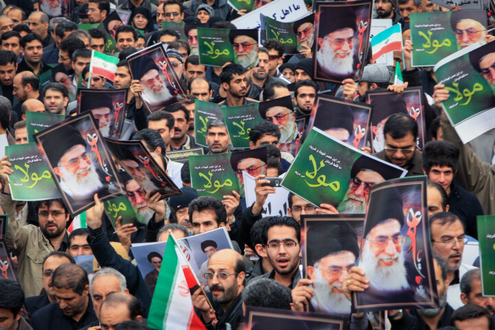 امام جمعه قشم: حماسه عاشورایی ۹ دی صحنه شکست و رسوایی دشمنان انقلاب بود