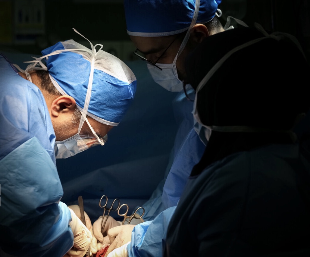 ۱۰۰ بسته موادمخدر از معده یک جوان ۲۲ ساله هرمزگانی خارج شد