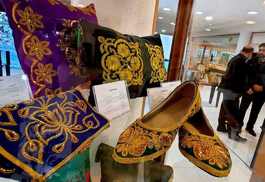 برپایی نمایشگاه صنایع دستی جزیره نشینیان قشمی 